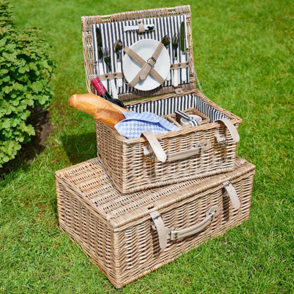 A DAY IN THE PARK Picnic basket for 4 people W 55 x D 37cm - Image 5