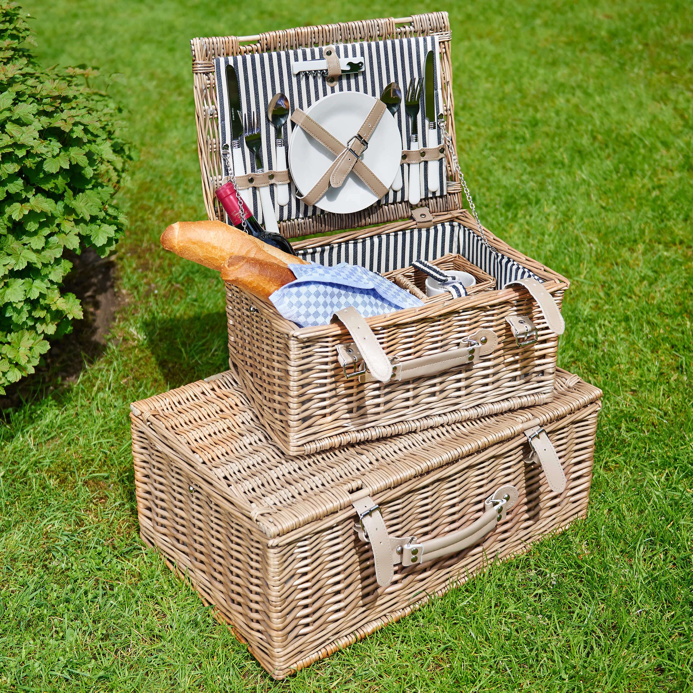 A DAY IN THE PARK Picnic basket for 4 people W 55 x D 37cm - Image 5