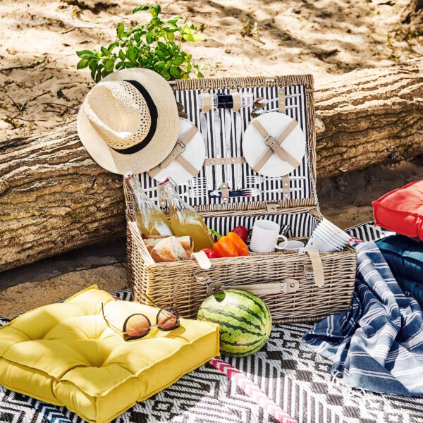 A DAY IN THE PARK Picnic basket for 4 people W 55 x D 37cm - Image 6